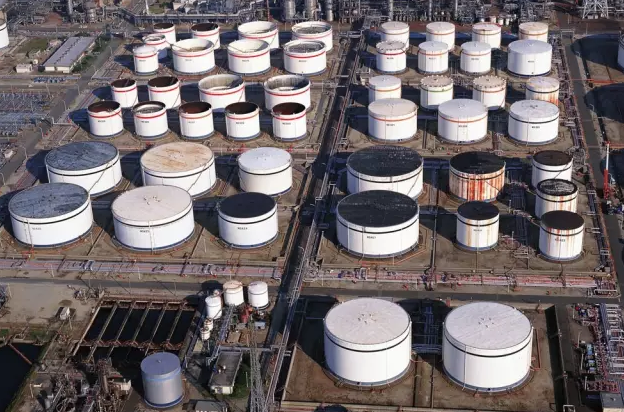 中伊合作打造最大石油生产储存地-1
