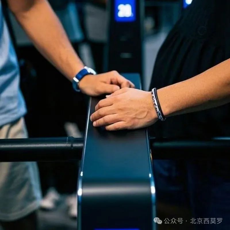 刷手环通道闸机
