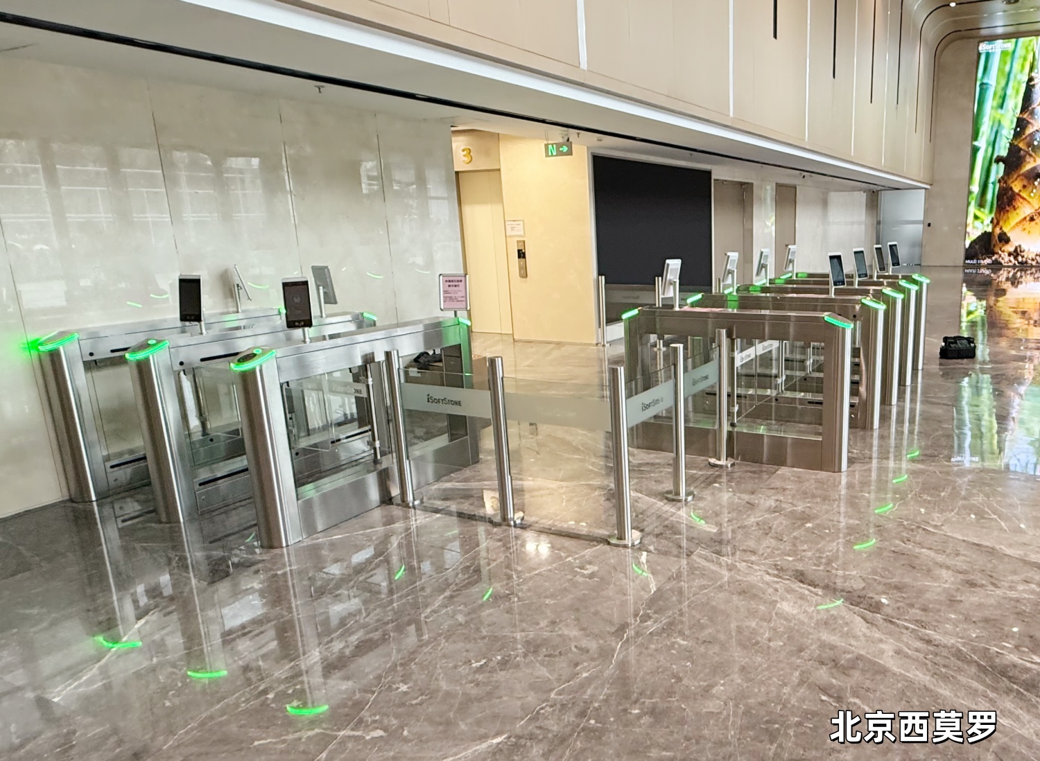 西莫罗人脸识别摆闸