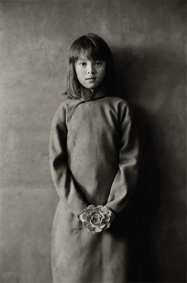 预备着的童女 | 艺术微喷 | 45 × 67.5 cm | 2008年| AP版