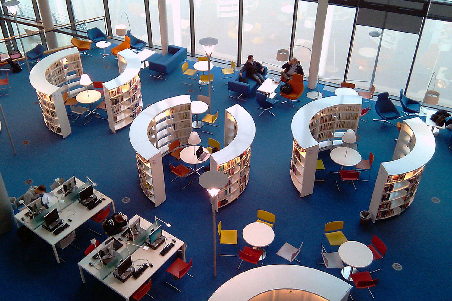 16_newport_university_library_uk_001
