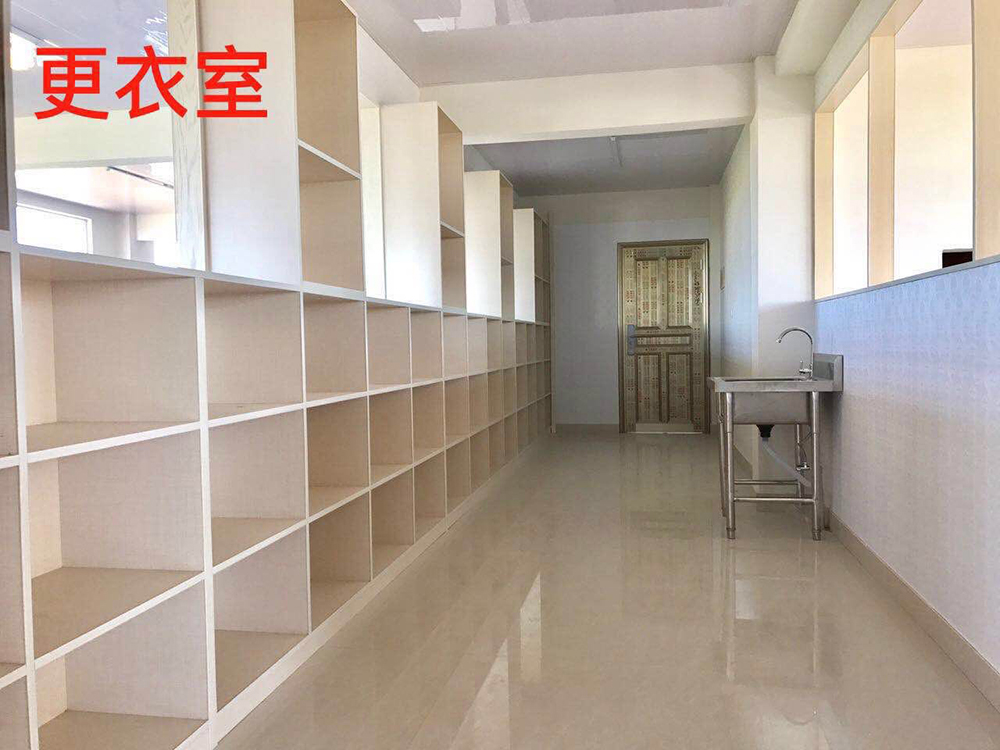 更衣室