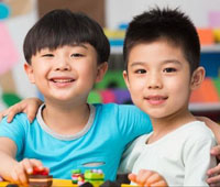 婴幼儿游戏、学习、运动中的保育