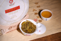 布朗黃金號餅茶生茶-IMG_9987