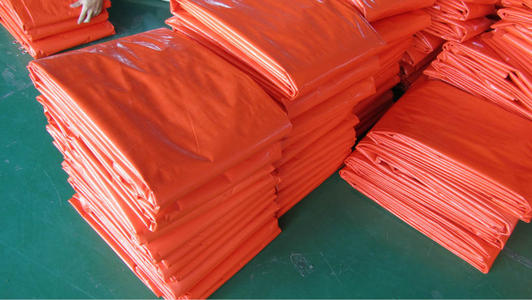 生产PVC涂塑篷布所需的化工原料