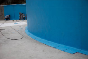 FLAGPOOL浪格泳池防水装饰胶膜铺装方案