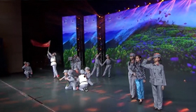 《中国菜地上的红小鬼》