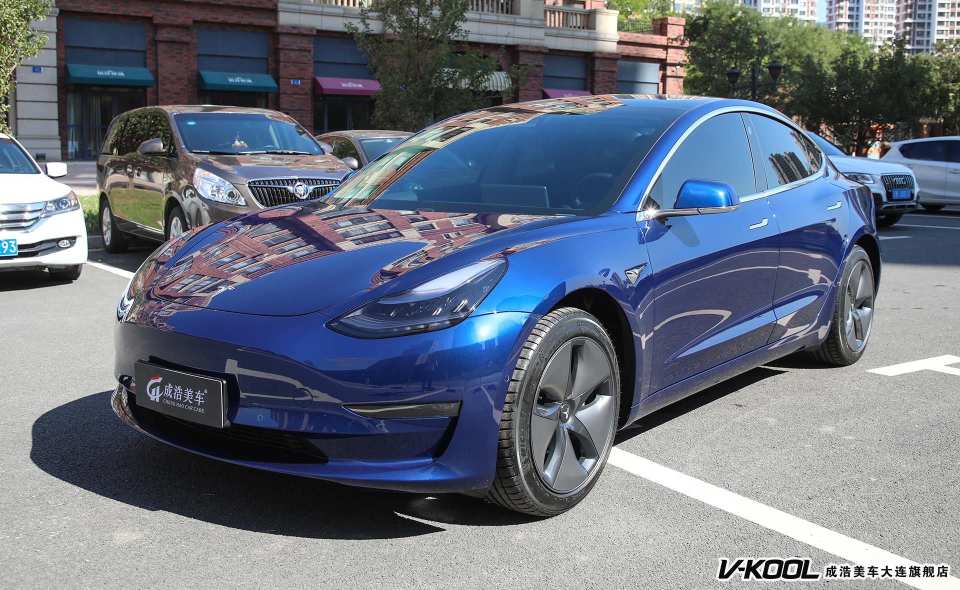 施工车型 :特斯拉 model3  车型颜色 :深海蓝  施工项目 :隐形车衣