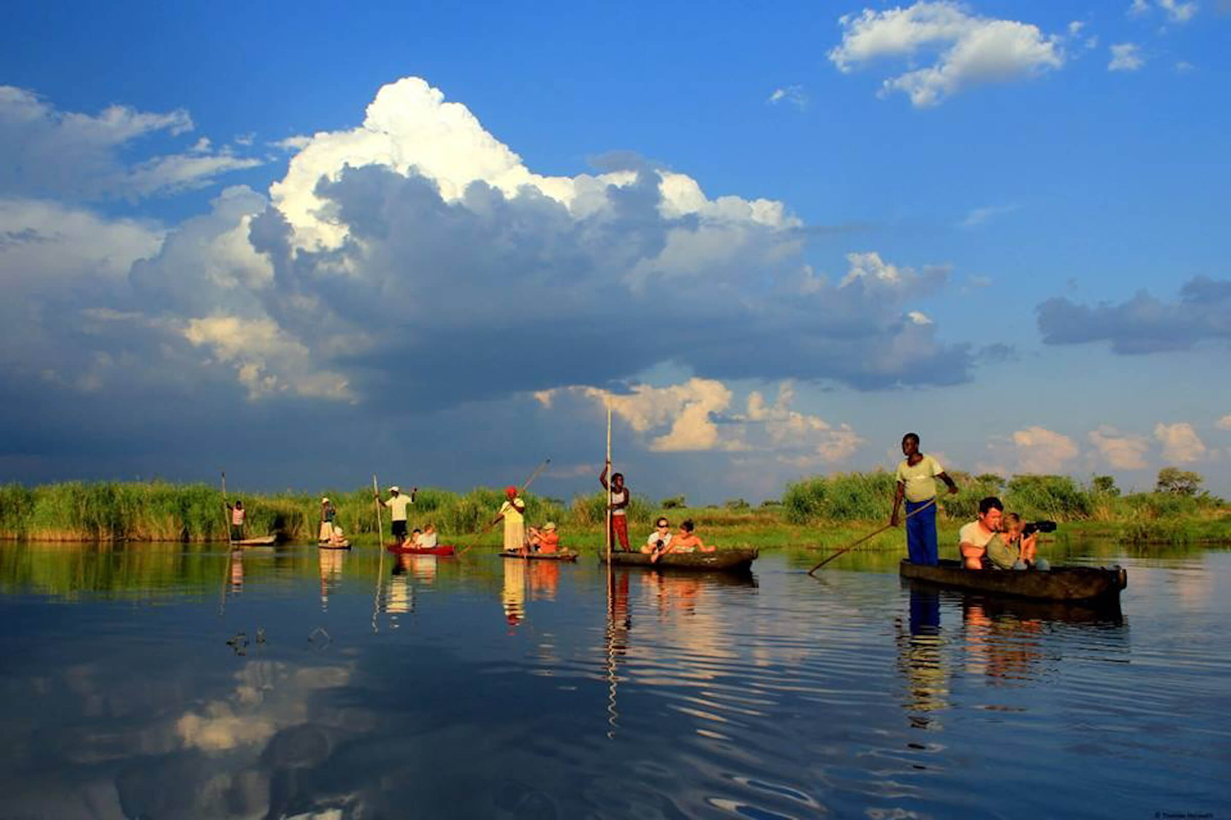Sunway-Botswana-Okavango-mokoro-Thomas-Horwath