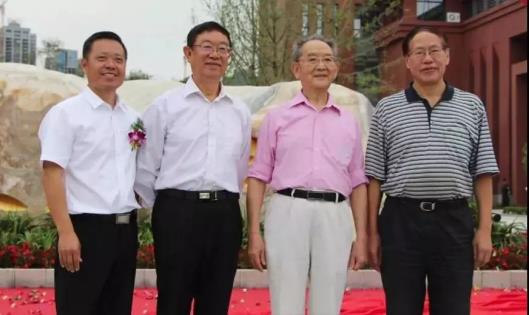 https://mmbiz.qpic.cn/mmbiz_jpg/jM38ibMjEJxC0s18BibCubEzNddfVGhLXtZvIHKMTXNicj5KToliaia6YeEvUIEH6MLTs7RbOMPLRxBJ8x9jJ9ujqPQ/640?wx_fmt=jpeg