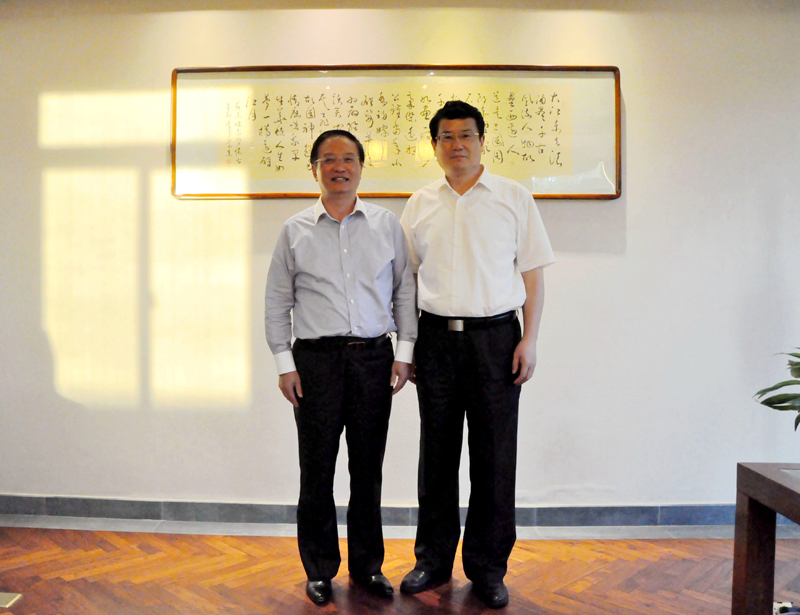 1网站新闻-1雍成瀚市长会见远航集团桂四海董事长-2