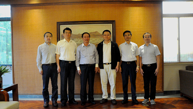 1网站新闻-1雍成瀚市长会见远航集团桂四海董事长-3