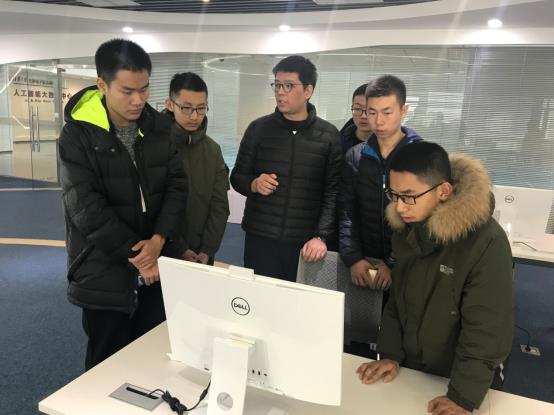 2.21电子系学生参观实践