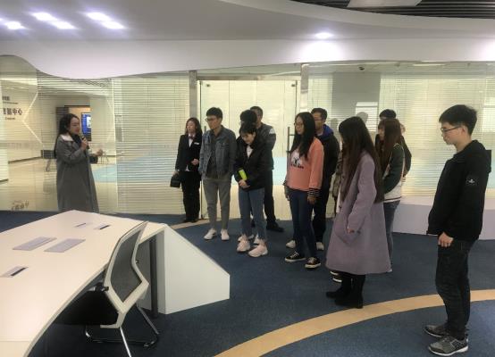4.13电子系学生参观实践