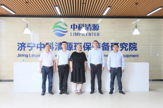 F:\2、膜泰环保\7.宣传\与中欧膜技术签约\照片\9A6A4877.JPG