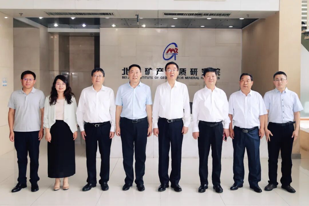 敖宏到地研院调研