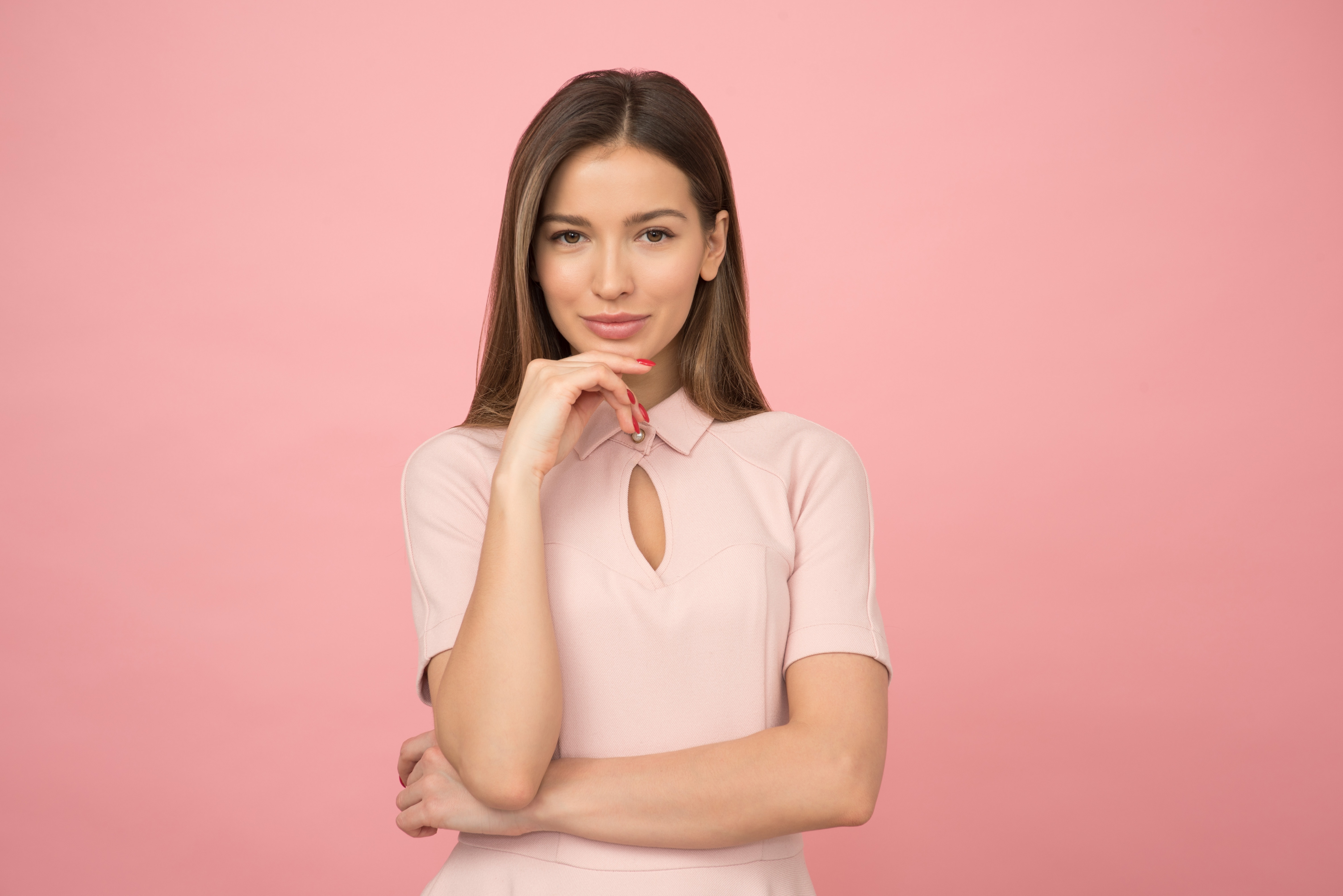 woman-wearing-pink-collared-half-sleeved-top-1036623