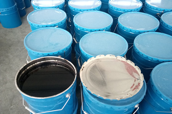 厚浆型环氧沥青漆生产中