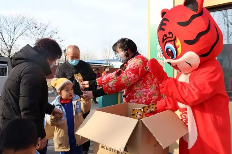 幼儿园元旦活动民俗庙会庆元旦文艺汇演迎虎年寿光渤海新城实验学校