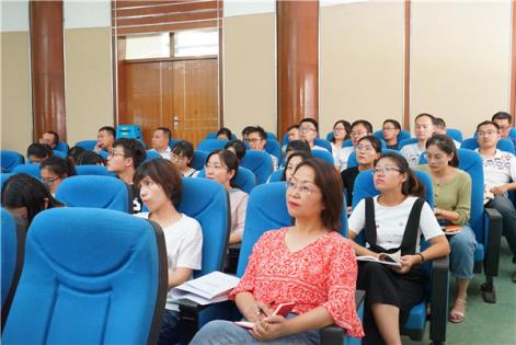 C:\Users\zhengfangti\Desktop\新吴实验中学\党支部-党政\2019.9.17 不忘初心，牢记使命\照片\5.JPG