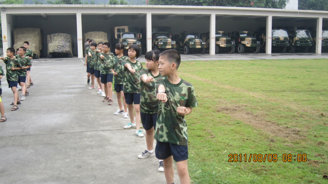 4学生军训-青少年培训
