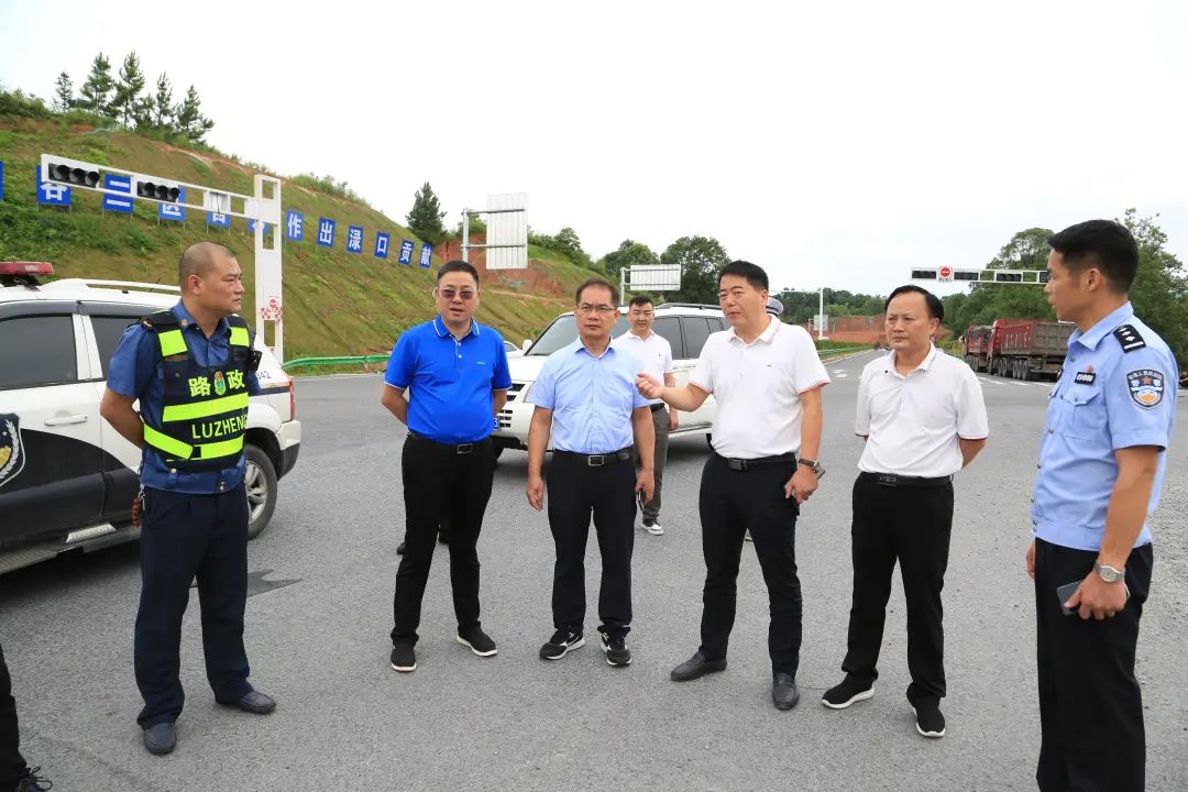 警察与法治讯:肖旺平 宁朝阳 通讯员:夏四亮 欧阳安贞