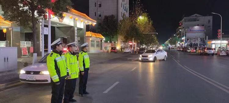 安乡,严阵以待,构建,冬季,道路,交通安全, . 安乡：严阵以待 构建冬季道路交通安全屏障
