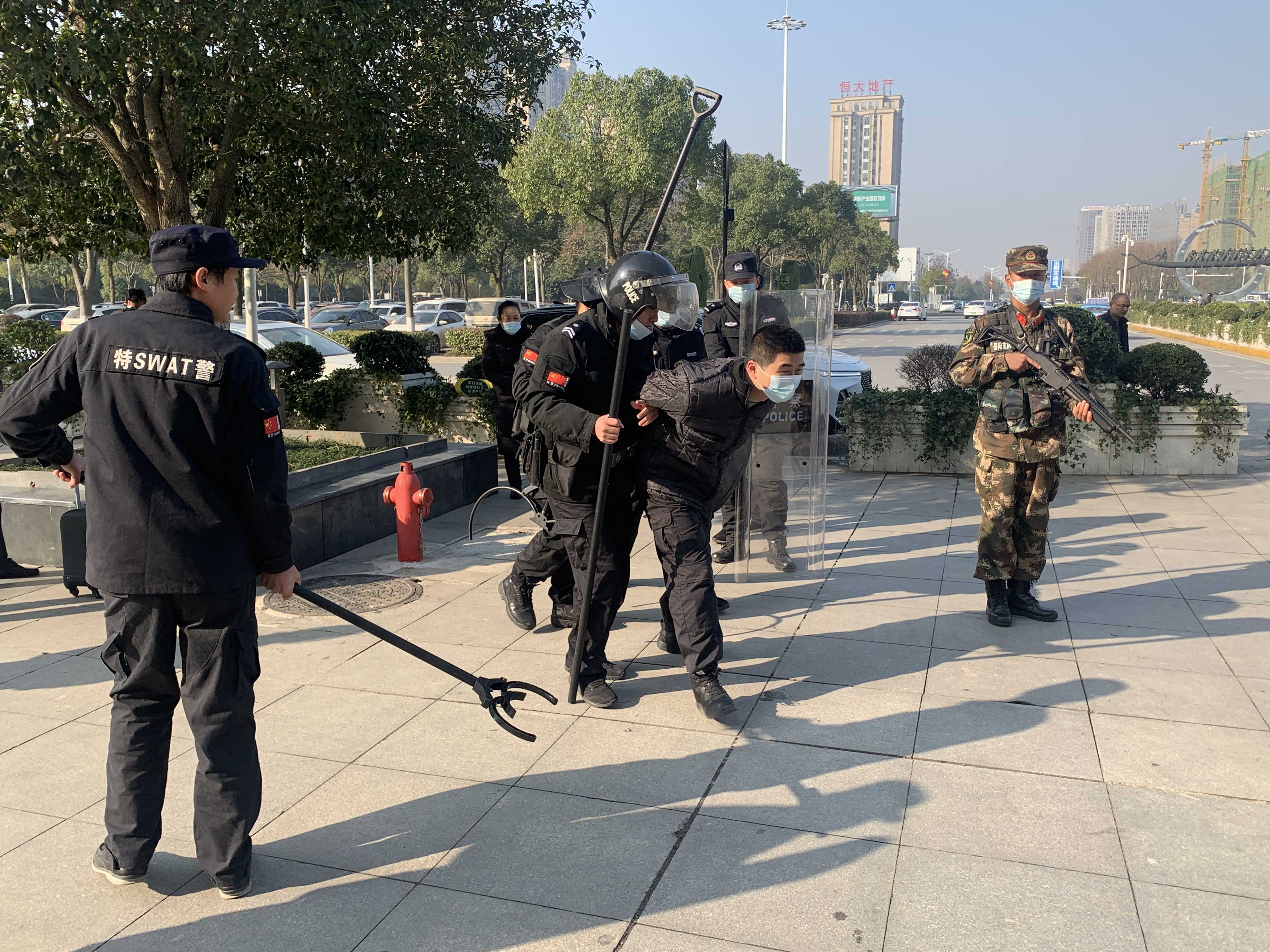 长铁,公安,岳阳,东站,派出所,开展,模拟,警情, . 长铁公安：岳阳东站派出所开展模拟警情应急处突演练