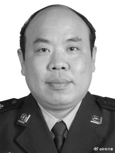 警,蓝色,里,的,生命,壮歌,—,致敬,倒在,抗击, . 警蓝色里的生命壮歌——致敬倒在抗击雨雪冰灾一线的肖之渊同志