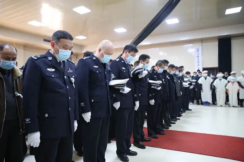 警,蓝色,里,的,生命,壮歌,—,致敬,倒在,抗击, . 警蓝色里的生命壮歌——致敬倒在抗击雨雪冰灾一线的肖之渊同志