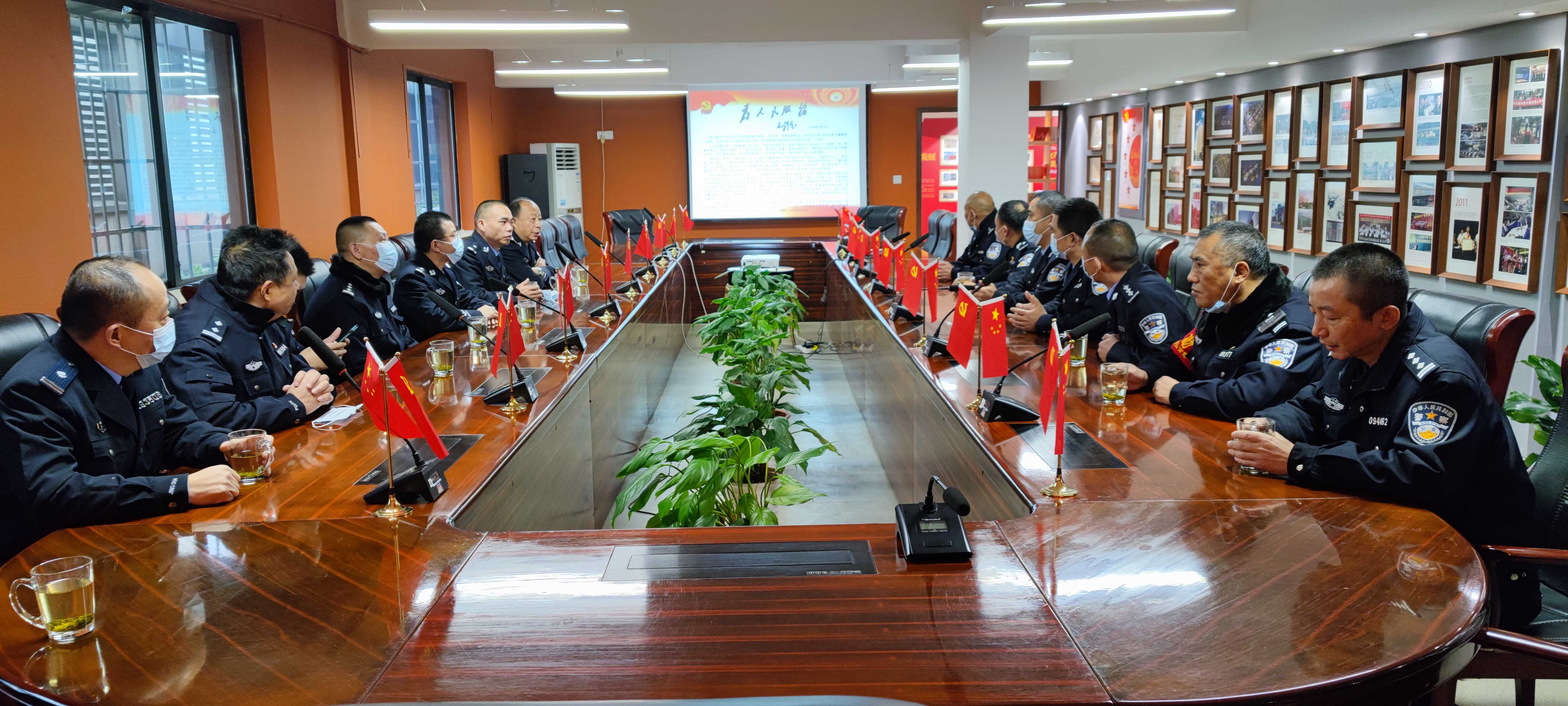 长铁,公安,黑,石铺,站,派出所,开展,主题党,日, . 长铁公安：黑石铺站派出所开展主题党日活动喜迎首个中国人民警察节