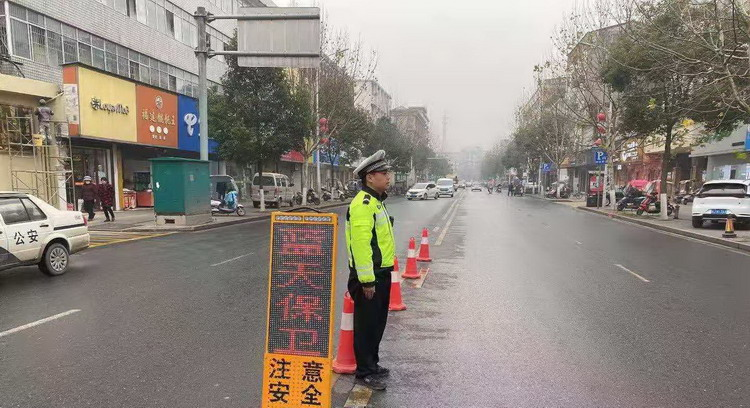 安乡,交警,扎实,开展,大气,污染防治,工作, . 安乡交警扎实开展大气污染防治工作