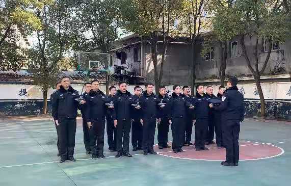 长铁,公安,常德,站,派出所,庆祝,首个,“,中国, . 长铁公安：常德站派出所庆祝首个“中国人民警察节”