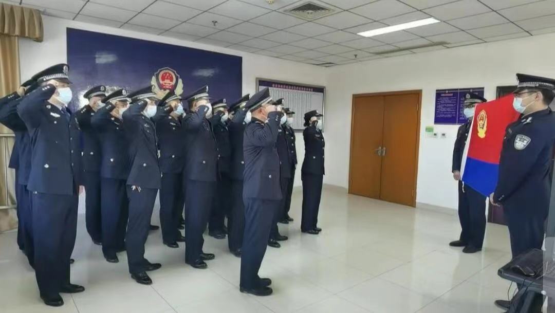 长铁,公安,第一个,“,中国,人民警察,节,”, . 长铁公安：第一个“中国人民警察节”，岳阳东站派出所民警的一天