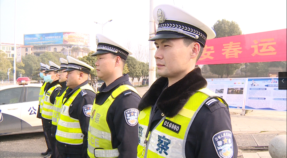 望城,全面,启动,春运,交通,安保,工作,警察,与, . 望城全面启动春运交通安保工作！