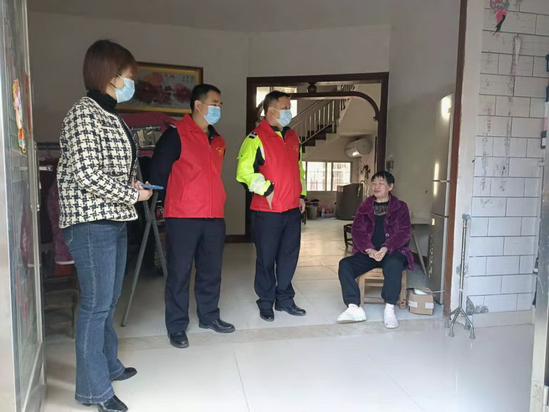 新春,走,基层,安乡,交警,慰问,社区,困难,群众, . 新春走基层 安乡交警慰问社区困难群众