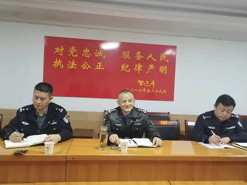 支队,纪委,书记,唐爱军,到,安乡,调研,指导, . 支队纪委书记唐爱军到安乡调研指导交通安全管理工作