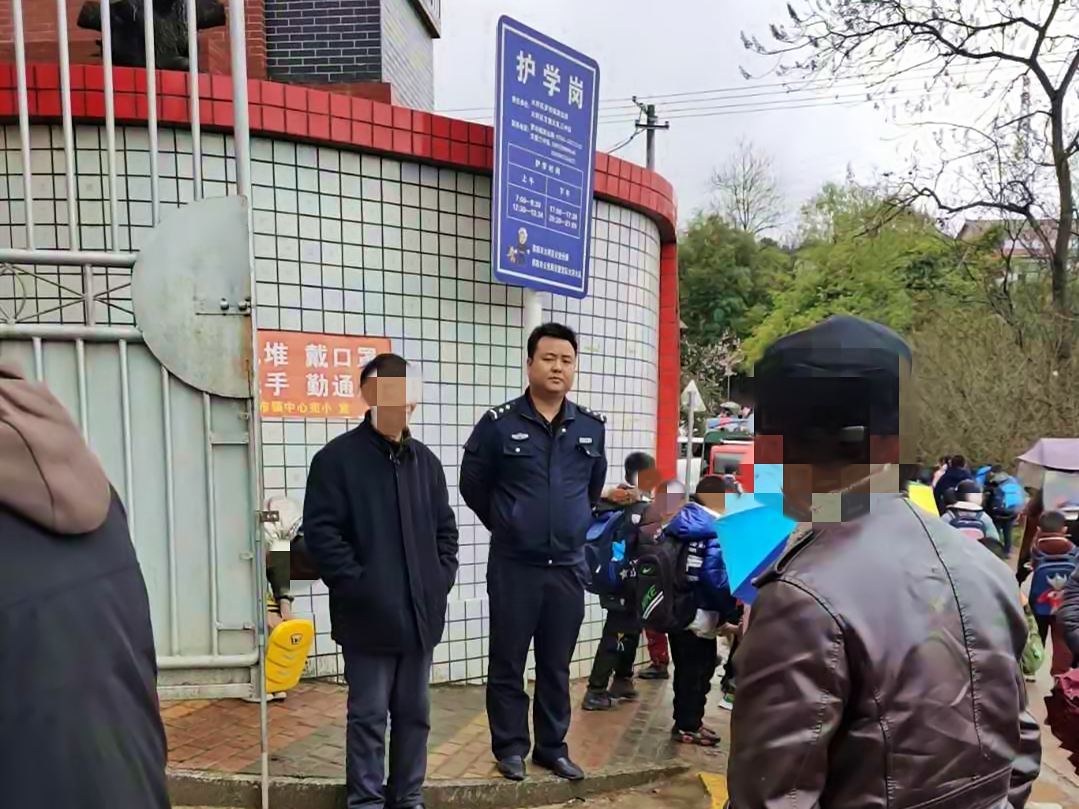 开学,啦,大祥,公安,坚,守护,学岗,筑牢,平安, . 开学啦！大祥公安坚守护学岗，筑牢平安上学路