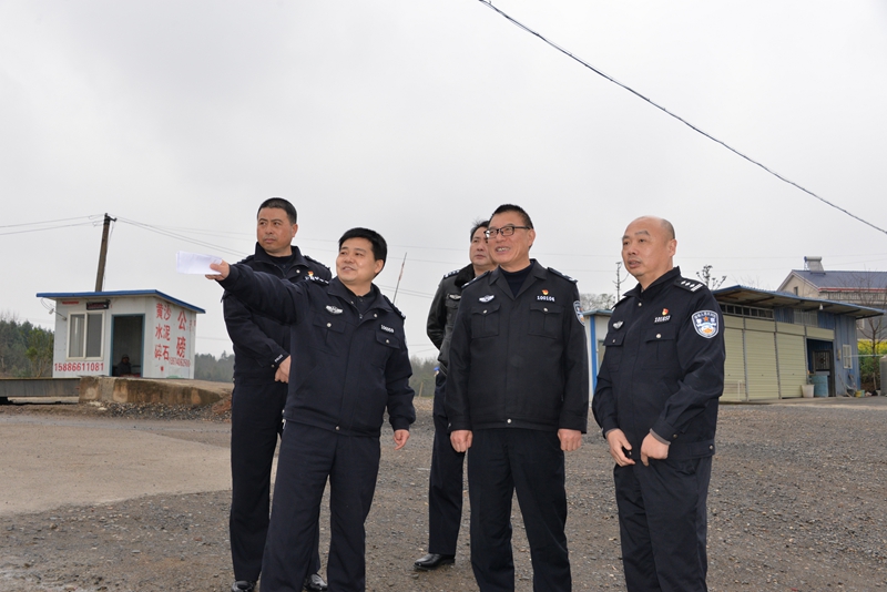 常德,公安,交警,支队,政委,督导,节后,春运, . 常德公安交警支队政委督导节后春运安保工作并慰问烈士遗孀及因公牺牲民警家属