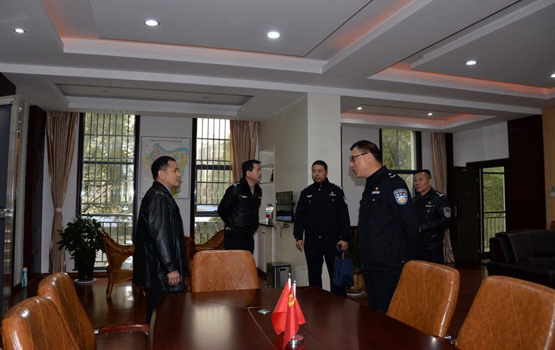 常德,公安,交警,支队,政委,督导,节后,春运, . 常德公安交警支队政委督导节后春运安保工作并慰问烈士遗孀及因公牺牲民警家属