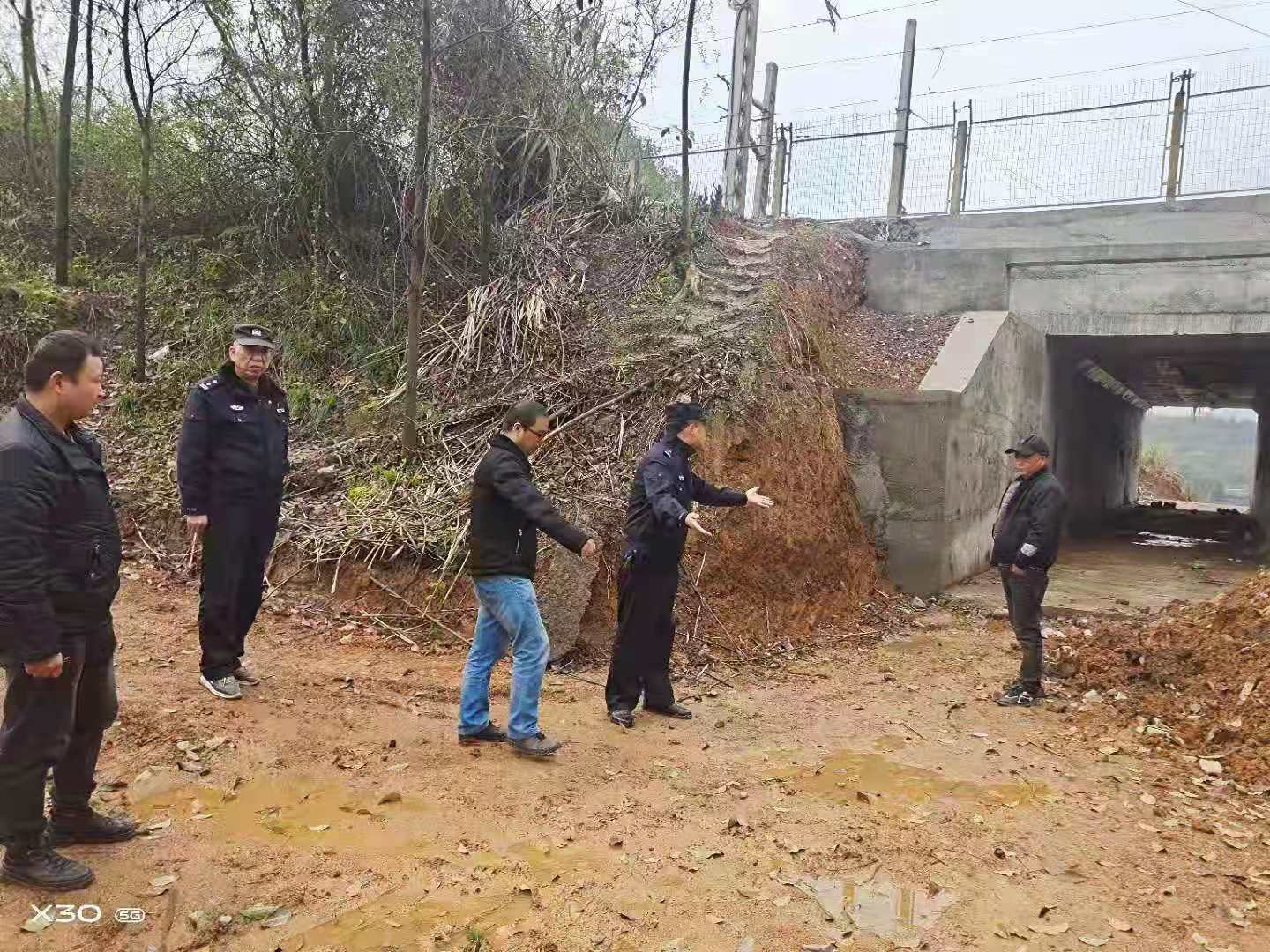 怀铁,公安,处,怀化,东所,联合,管内,地方政府, . 怀铁公安处：怀化东所联合管内地方政府做好护路工作