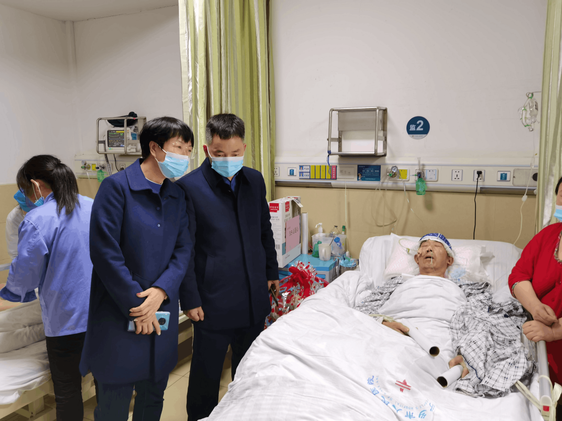 长沙,心系,困难,群众,一名,女,交警,的,“, . 长沙：心系困难群众 一名女交警的“三八节”