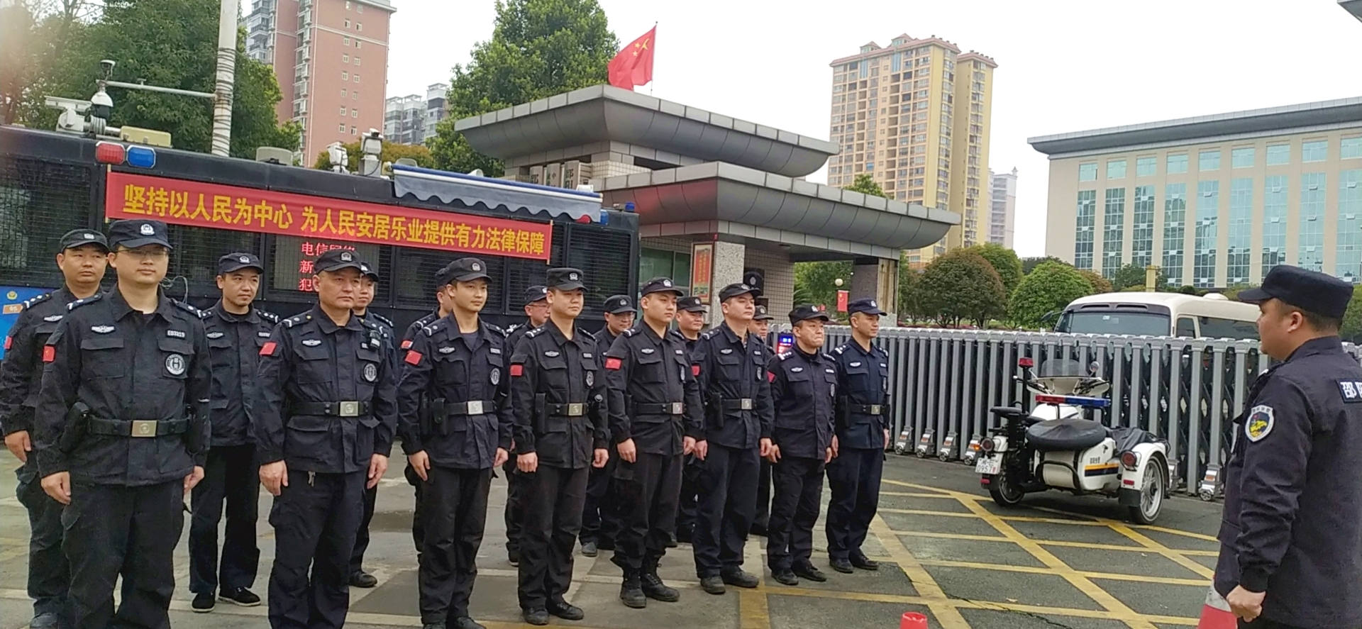 邵阳,大祥,公安,推进,教育,整顿,深化,警察,与, . 邵阳大祥公安：推进教育整顿，深化为民服务