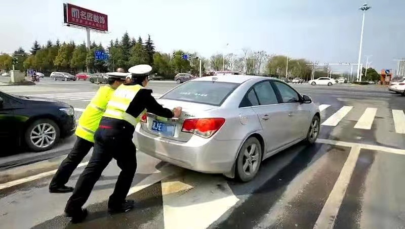 “,常德,公安,交警,学,模范,见,行动,引领, . “常德公安交警学模范见行动引领交管工作”三提升“