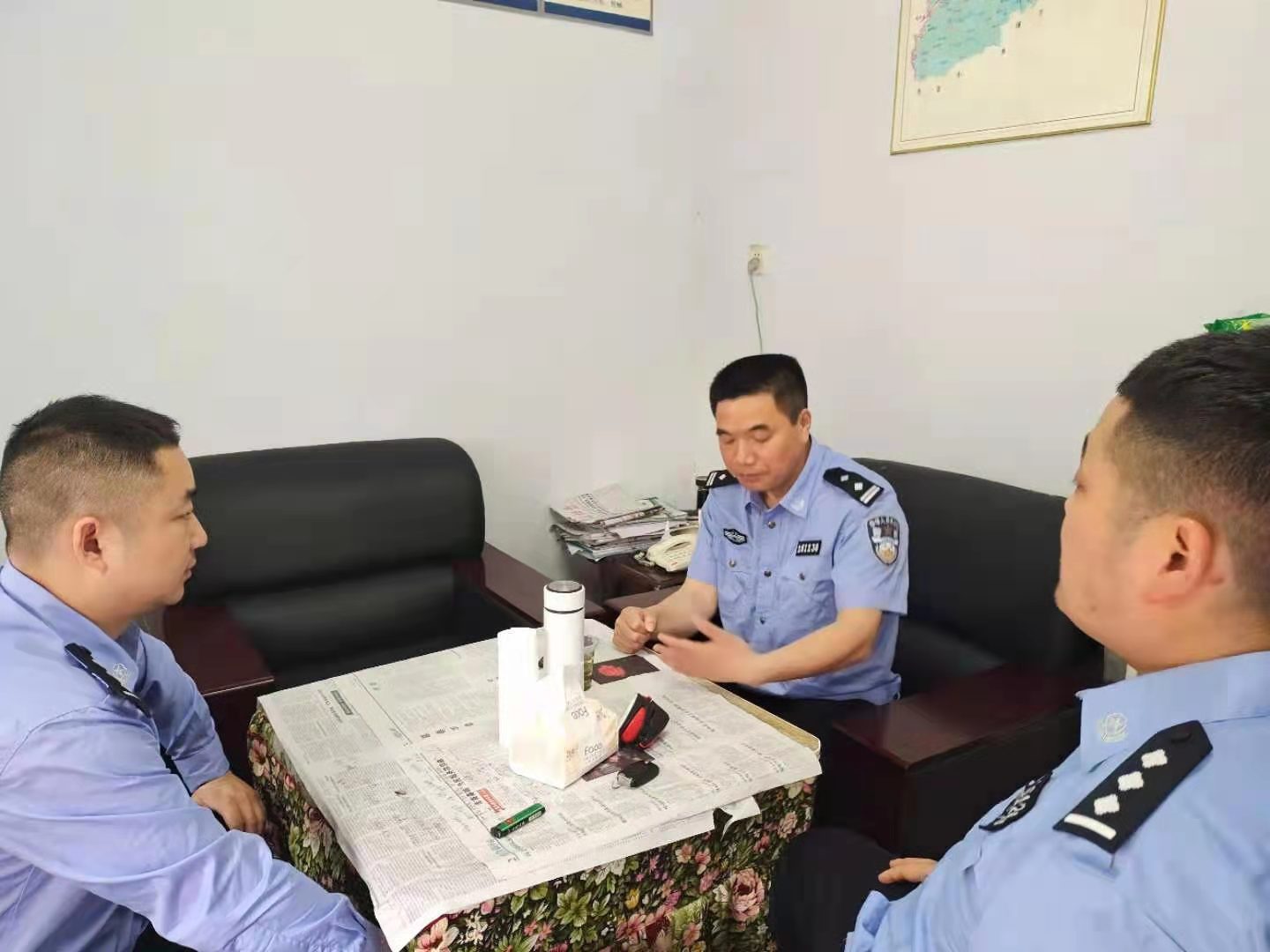泸溪县,公安局,交警,大队,领导,深入,农村, . 泸溪县公安局交警大队领导深入农村派出所协助推进公安交管工作