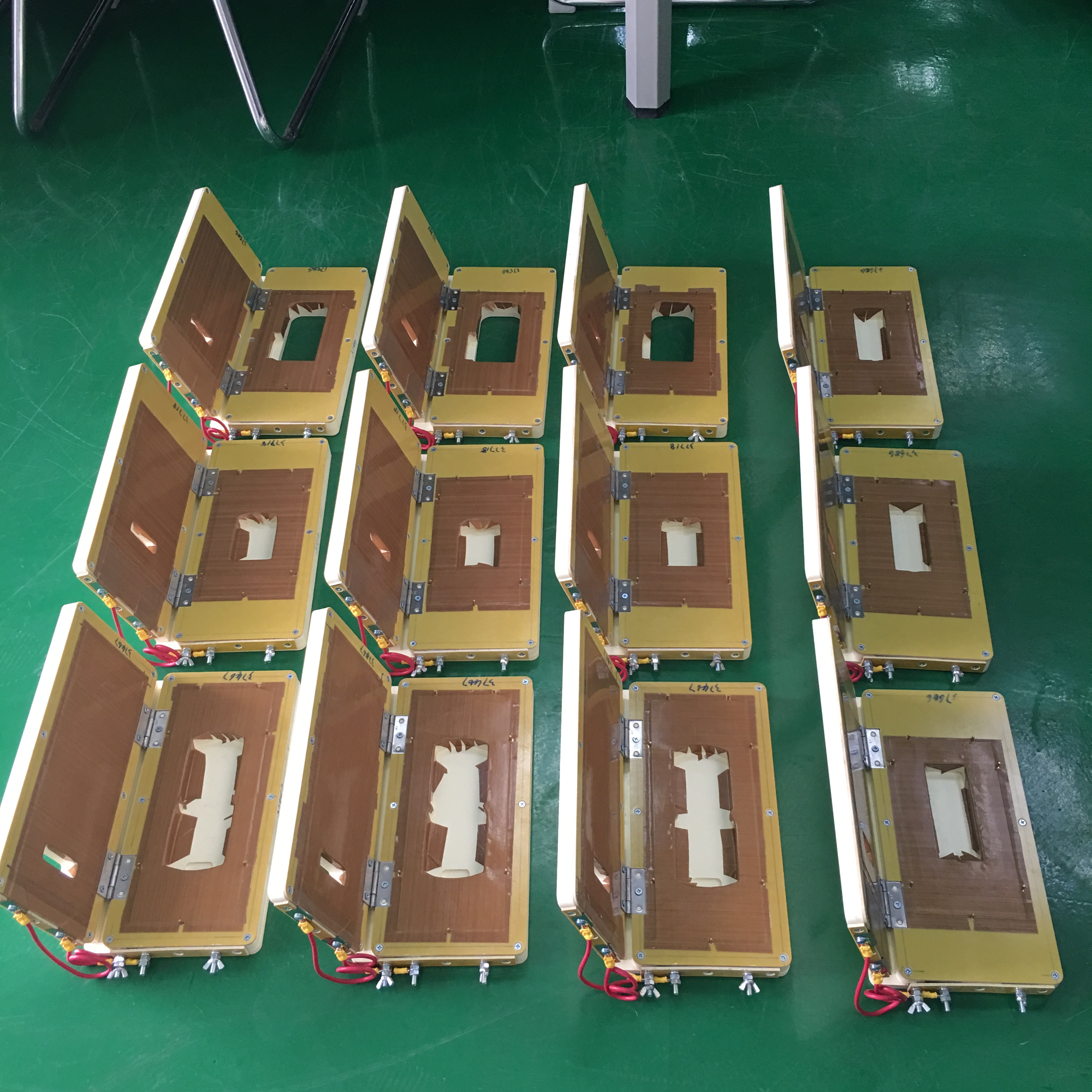 合頁式吸塑包裝封口電木模具