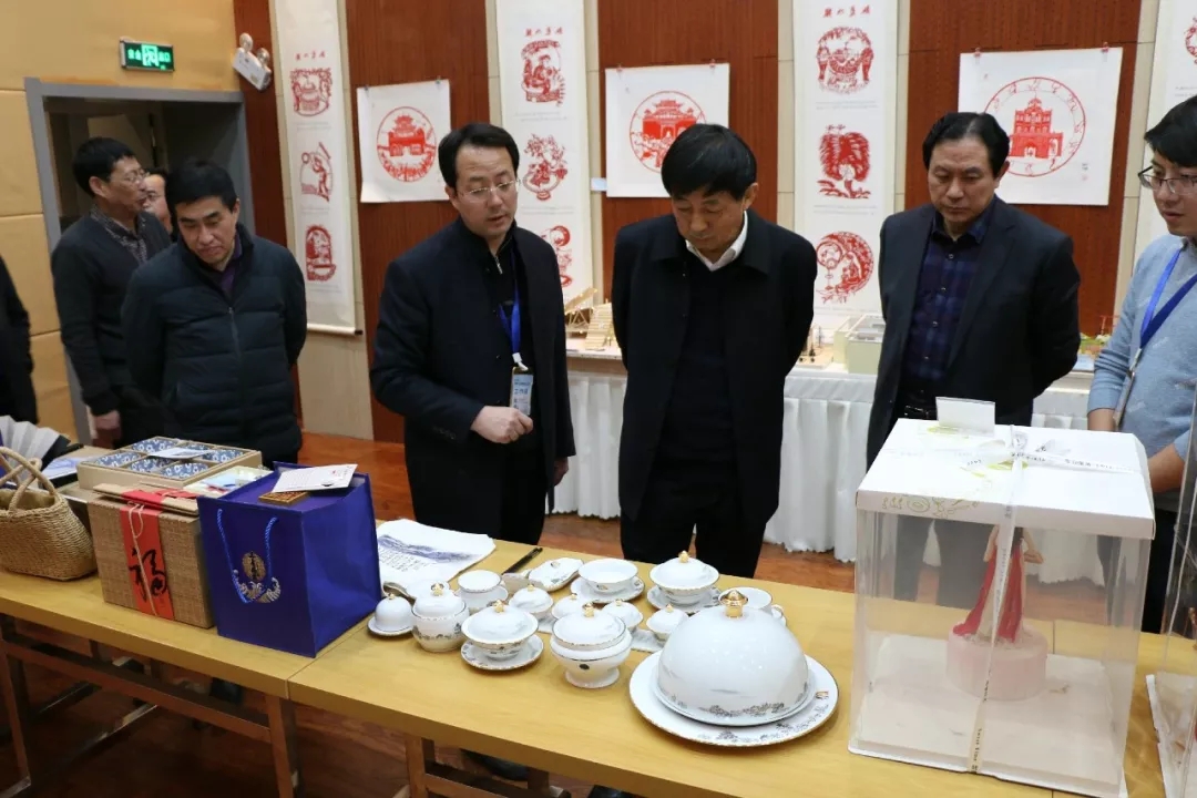 中共榆林市委常委宣传部长李博视察文创大赛