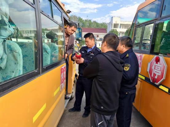 ee76623e9240af4b4b837ba1290347ad