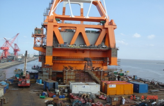 为振华重型起重船华天龙项目提供8M发电机组供电服务，12MVA负载测试服务 