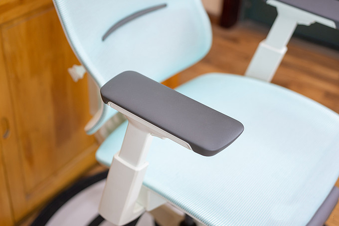 前倾不累腰,横躺可伸腿:达宝利D6人体工学网布椅测评-20200319_104750_123